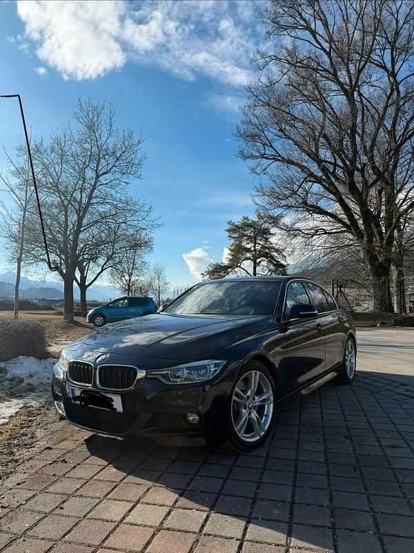 Gebraucht BMW 330 258 PS (189 kW) 2017 Blau Limousine