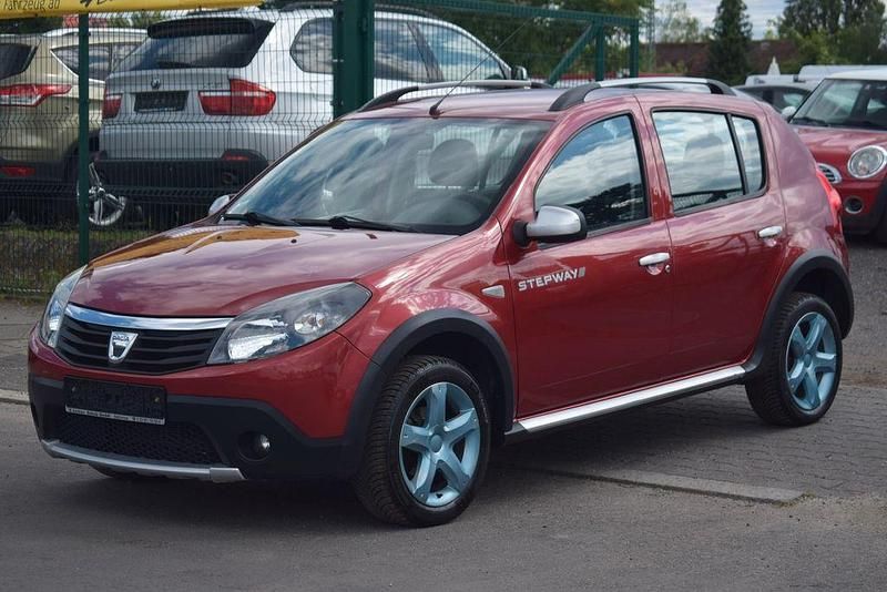 Gebraucht Dacia Sandero Stepway 84 PS (61 kW) 2012 Rot SUV
