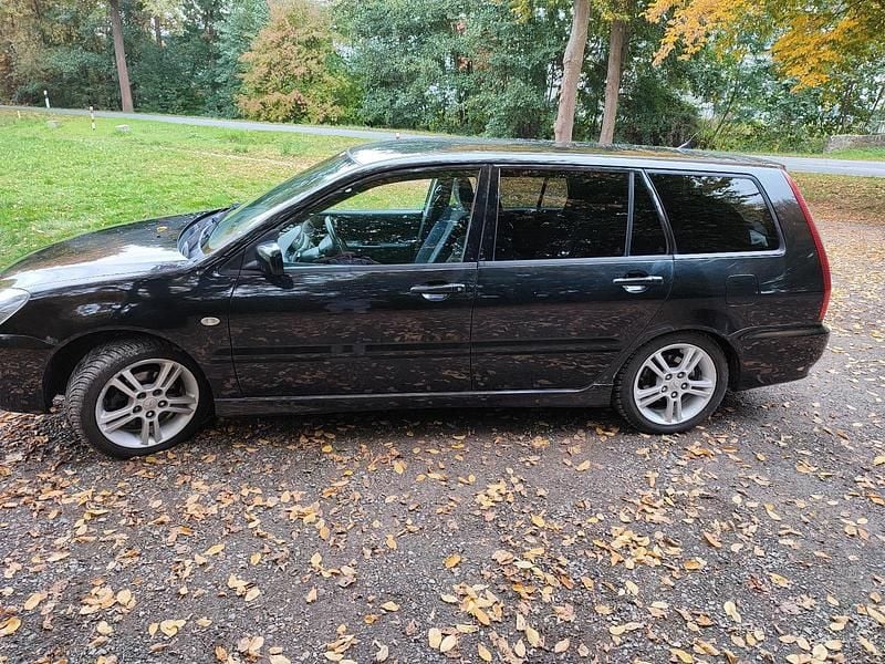 Gebraucht Mitsubishi Lancer 98 PS (72 kW) 2004 Schwarz Kombi