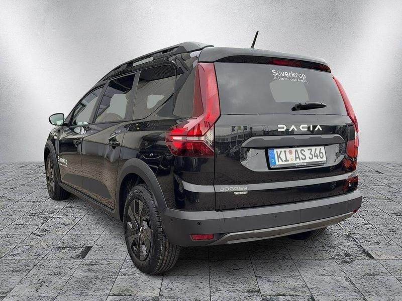 Second-hand Dacia Jogger Expression 94 CP (69 kW) 2025 Negru Monovolum