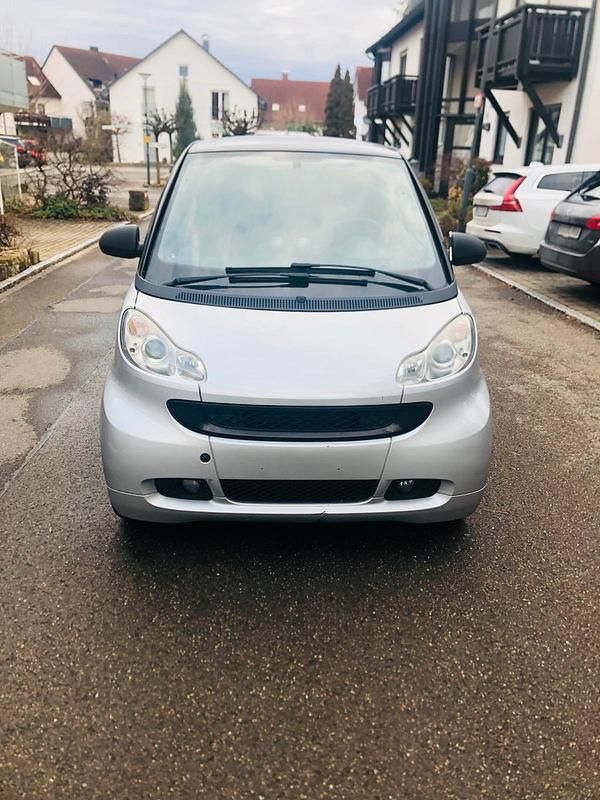 Silber Gebraucht 2011 Smart ForTwo Coupé Kleinwagen | 4.950 € - Bild 1/4