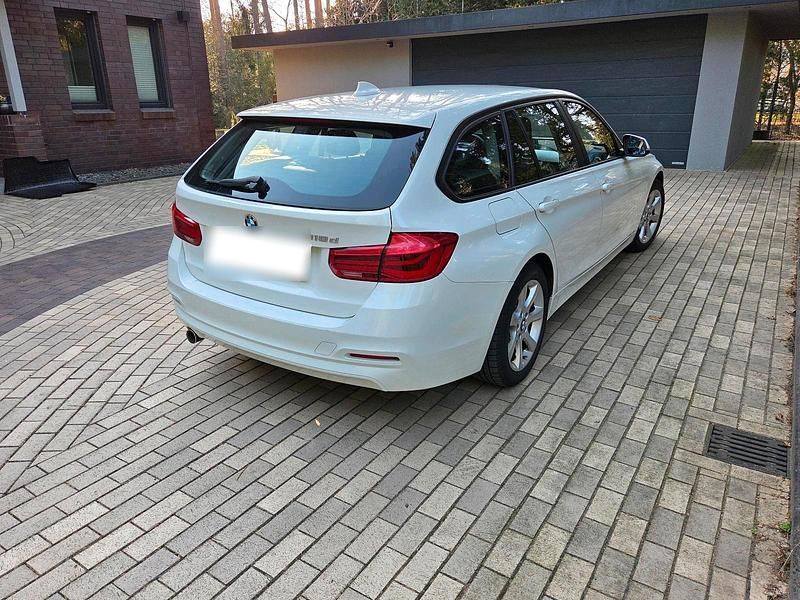 Gebraucht BMW 318 150 PS (110 kW) 2015 Weiß Kombi