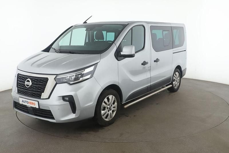 Grau Gebraucht 2023 Nissan Primastar Tekna Van / Kleinbus | 34.490 € (Guter Preis) - Bild 1/3