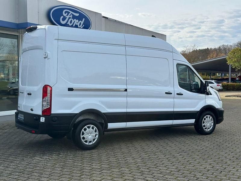 Gebraucht Ford Transit Trend 131 PS (96 kW) 2024 Weiß Van / Kleinbus