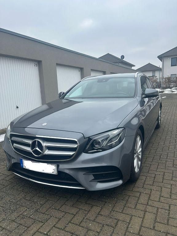 Gebraucht Mercedes E250 Avantgarde 211 PS (155 kW) 2017 Grau Kombi