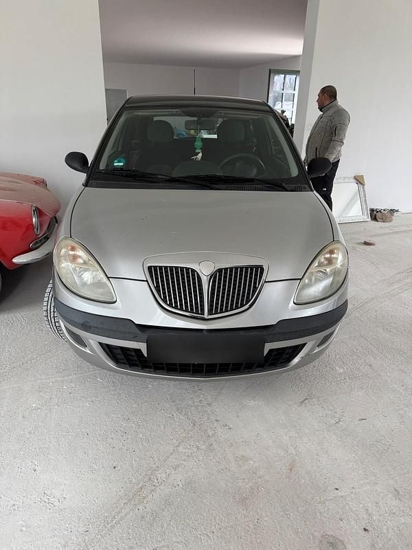 Gebraucht Lancia Ypsilon 60 PS (44 kW) 2006 Silber Kleinwagen