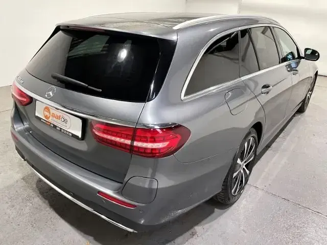 Gebraucht Mercedes E300 AMG line 194 PS (142 kW) 2021 Grau Limousine