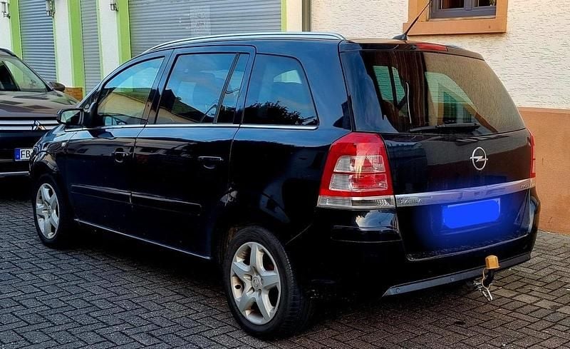 Gebraucht Opel Zafira 150 PS (110 kW) 2018 Schwarz Van / Kleinbus