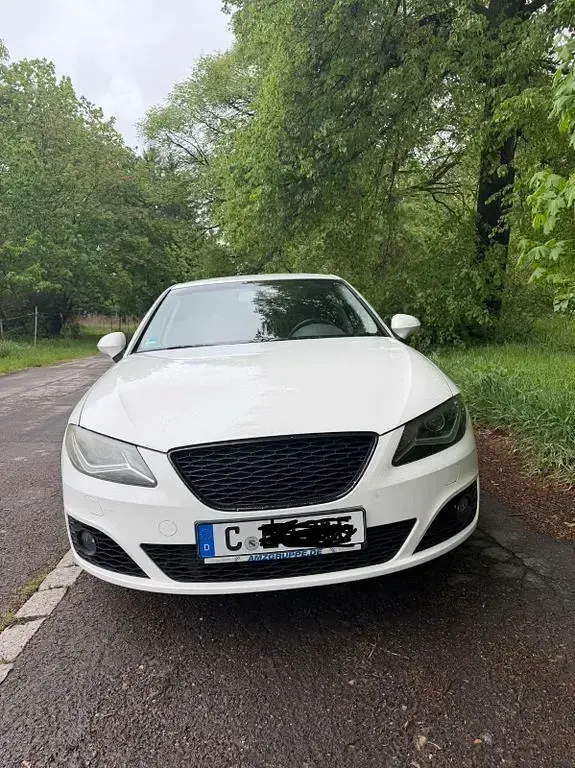 Gebraucht Seat Exeo Style 160 PS (117 kW) 2013 Weiß Limousine
