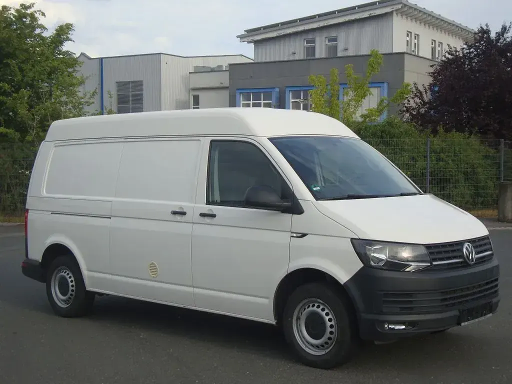 Używany VW Transporter 150 KM (110 kW) 2018 Biały Van