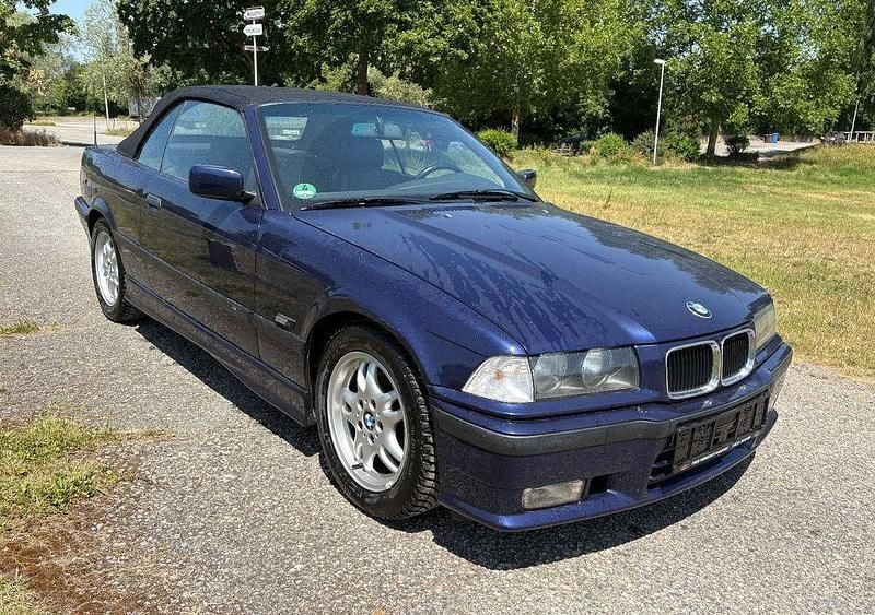 Blau Gebraucht 1996 BMW 320 Cabriolet M Sport Cabrio | 7.880 € (Superpreis) - Bild 1/4