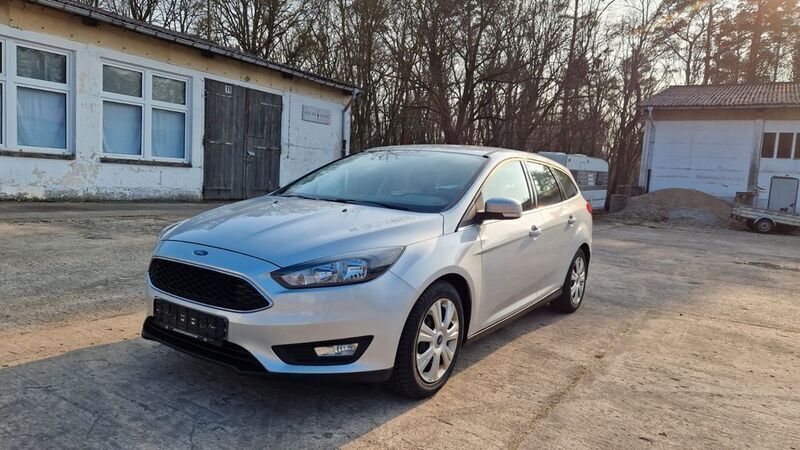 Gebraucht Ford Focus Cool & Connect 125 PS (91 kW) 2017 Silber Kombi