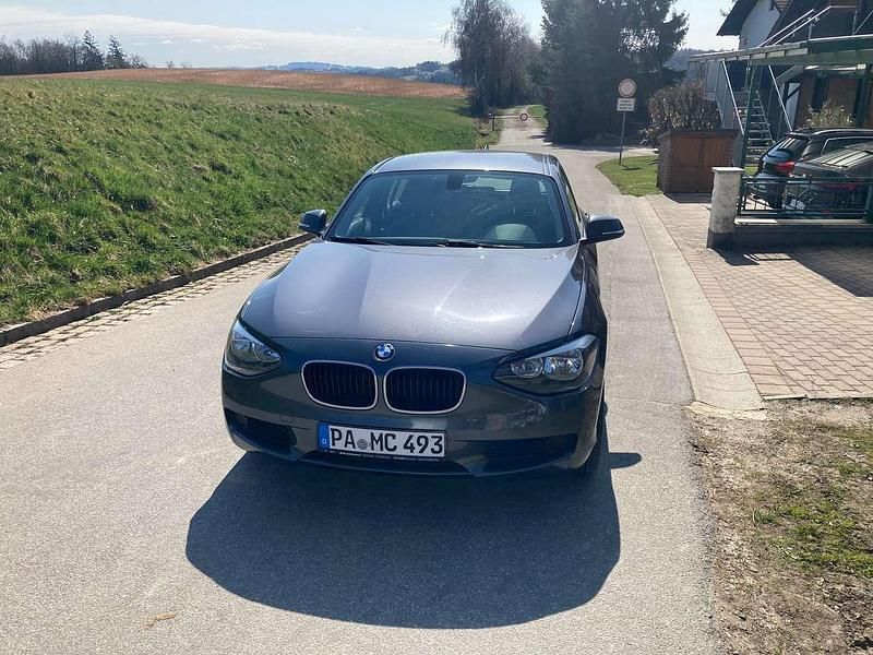 Gebraucht BMW 116 116 PS (85 kW) 2014 Grau Kleinwagen