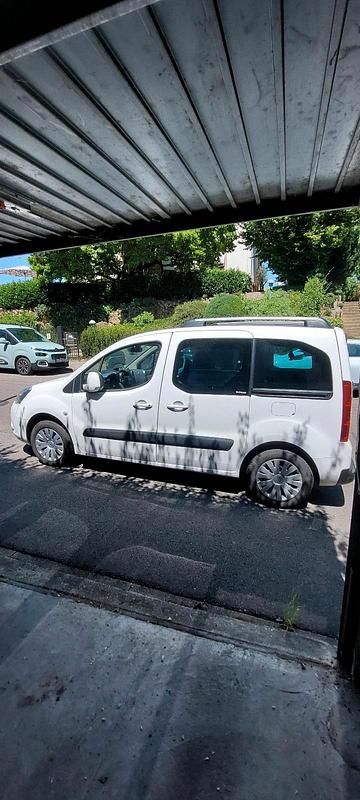 Gebraucht Citroën Berlingo 109 PS (80 kW) 2009 Weiß Van / Kleinbus