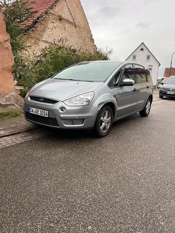 Silber Gebraucht 2006 Ford S-MAX Titanium Van / Kleinbus | 5.490 € (Teuer) - Bild 1/4