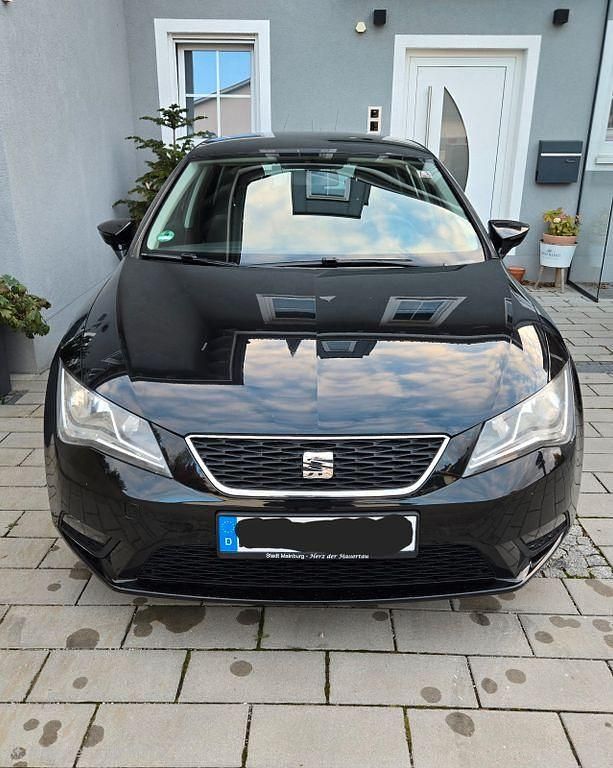 Schwarz Gebraucht 2013 Seat Leon Style Limousine | 7.000 € (Etwas zu teuer) - Bild 1/4