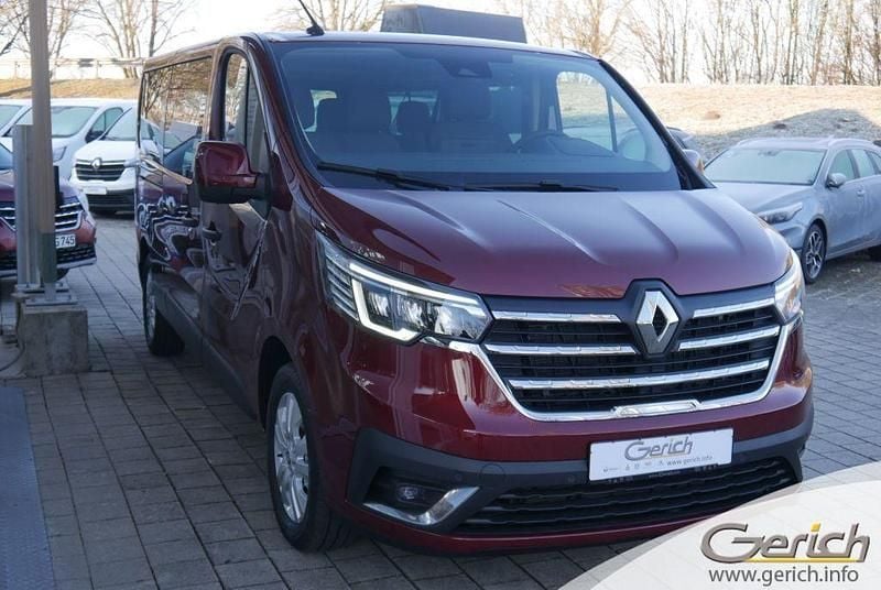 Gebraucht Renault Trafic Life 150 PS (110 kW) 2023 Karmesinrot metallic Van / Kleinbus