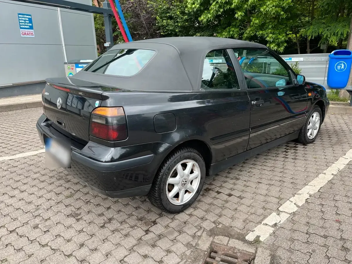 Gebraucht VW Golf 75 PS (55 kW) 1999 Schwarz Cabrio