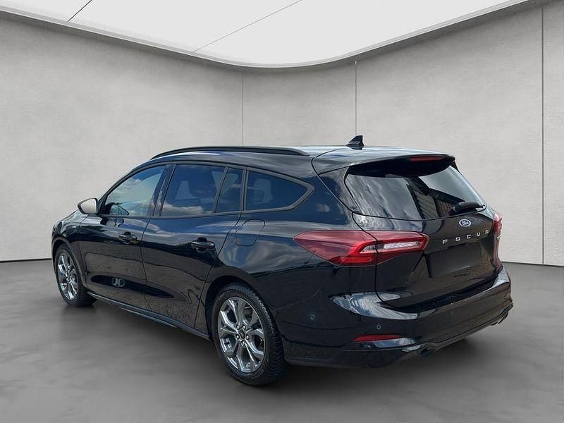 Gebraucht Ford Focus ST-Line X 125 PS (91 kW) 2023 Schwarz Kombi