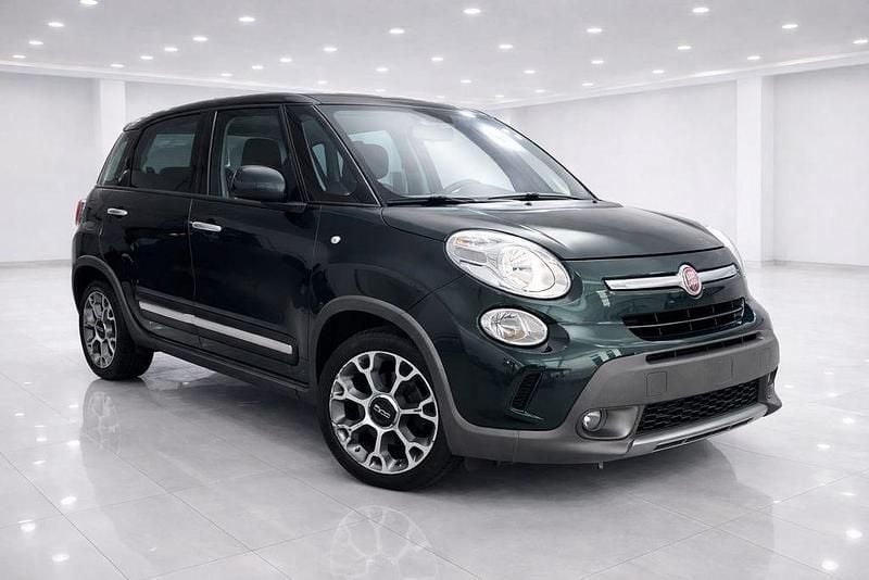Grün Gebraucht 2015 Fiat 500L Trekking Van / Kleinbus | 6.100 € (Fairer Preis) - Bild 1/4
