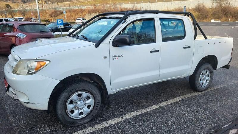 Weiß Gebraucht 2007 Toyota HiLux Abholung | 8.900 € (Fairer Preis) - Bild 1/4