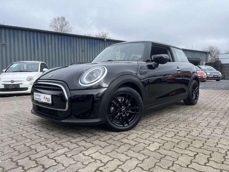 Second-hand Mini ONE Essential 102 CP (75 kW) 2022 Negru Hatchback