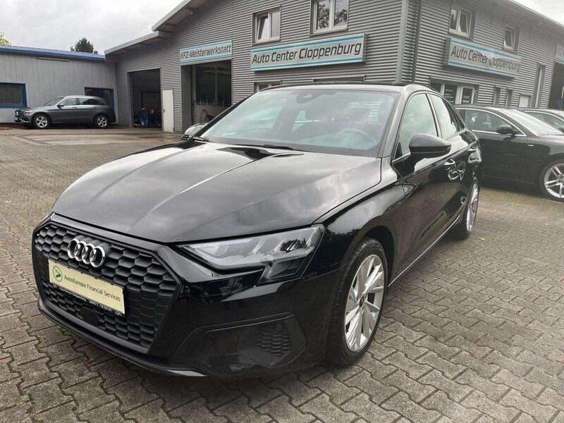 Brillantschwarz Gebraucht 2021 Audi A3 Basis Limousine | 21.900 € (Etwas zu teuer) - Bild 1/4