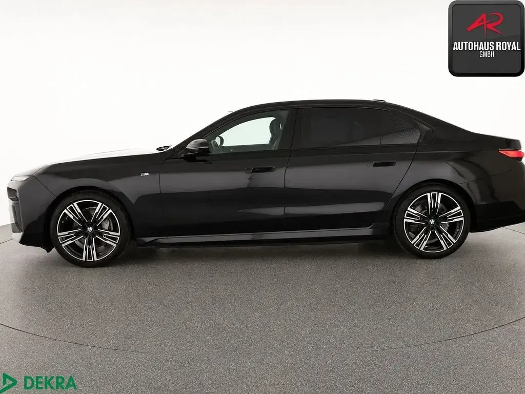 Gebraucht BMW i7 M Sport 400 kW (544 PS) 2023 Black sapphire Limousine