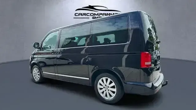 Second-hand VW Multivan Highline 179 CP (131 kW) 2010 Negru Monovolum