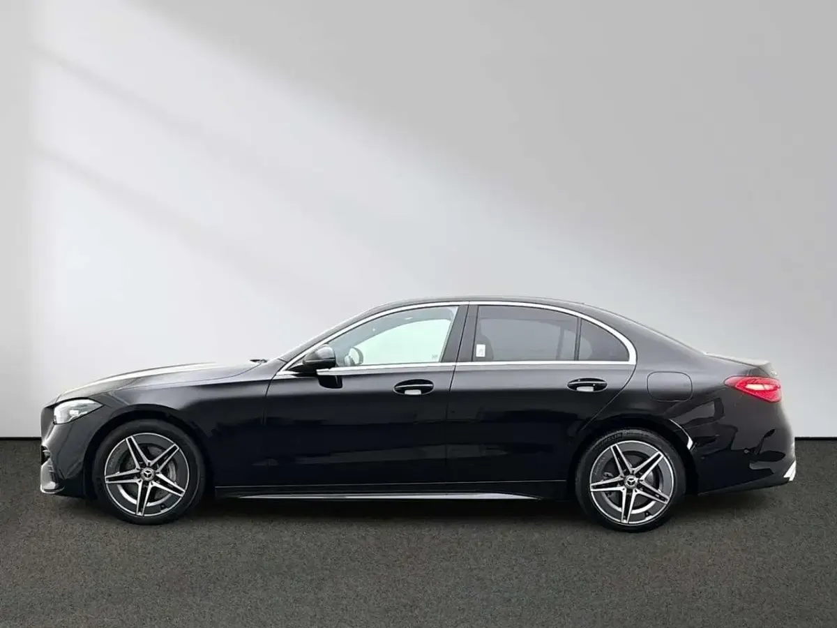 Gebraucht Mercedes C300e AMG 313 PS (230 kW) 2025 Schwarz Limousine