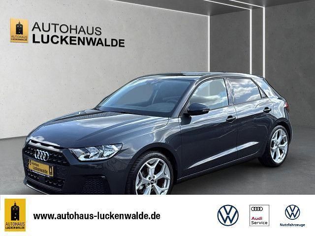 Grau Gebraucht 2021 Audi A1 Sportback Advanced Plus Kleinwagen | 19.444 € (Guter Preis) - Bild 1/4