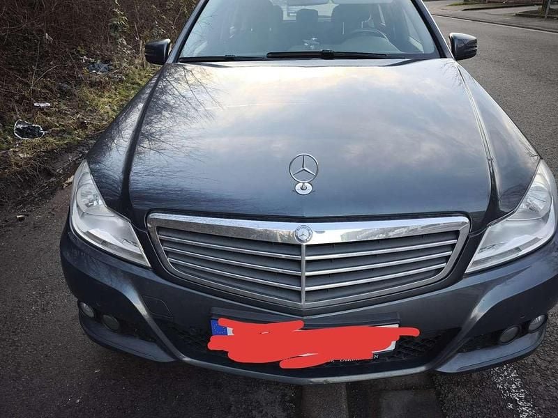 Schwarz Gebraucht 2013 Mercedes C220 Limousine | 5.000 € (Superpreis) - Bild 1/4