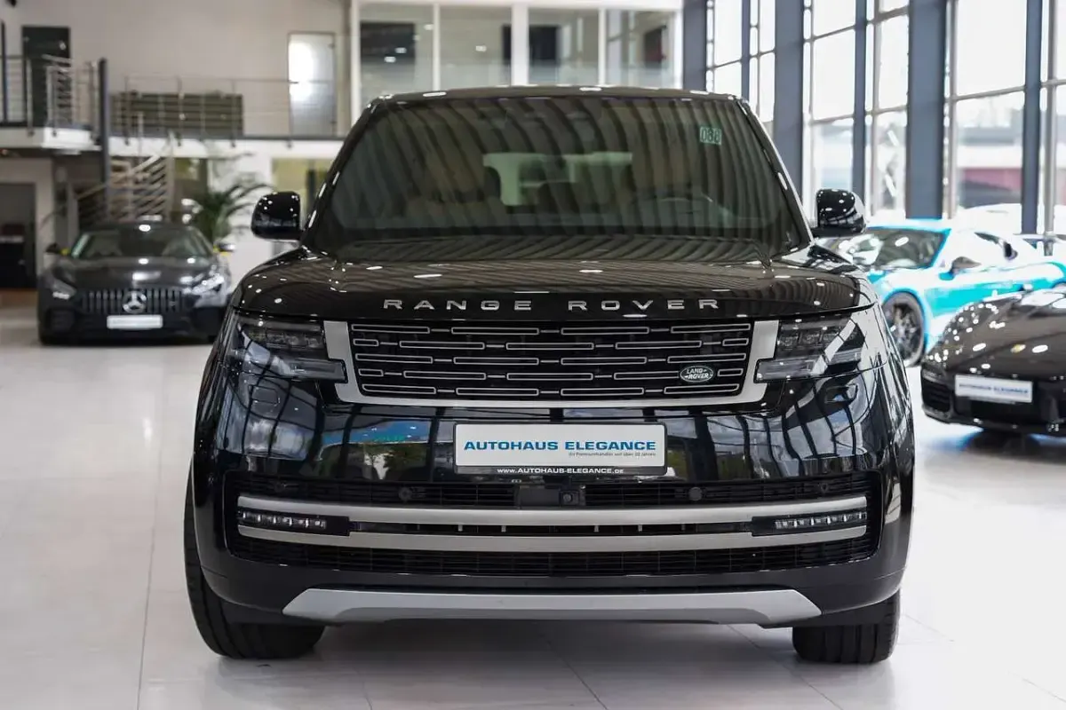 Gebraucht Land Rover Range Rover HSE 349 PS (256 kW) 2024 Santorini black SUV