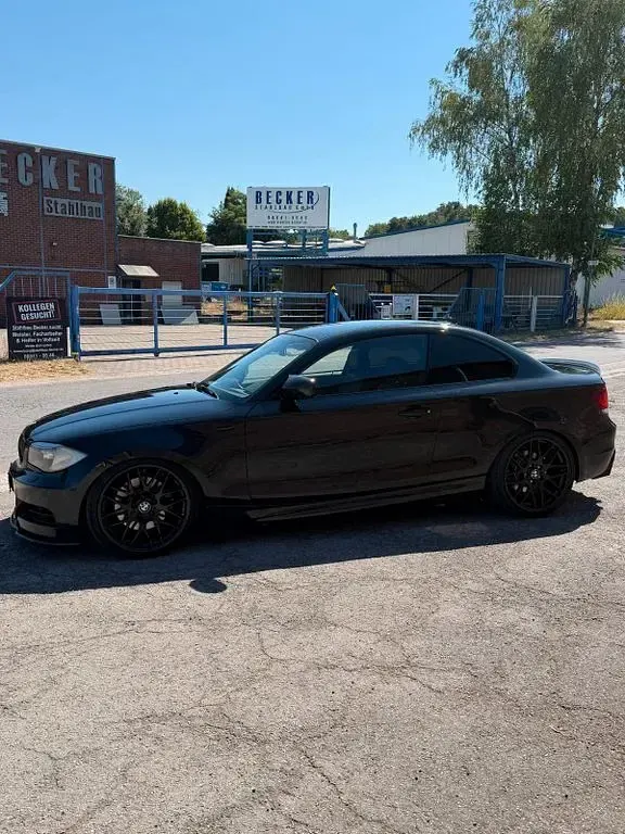 Gebraucht BMW 123 Coupé Performance 204 PS (150 kW) 2010 Schwarz Coupé