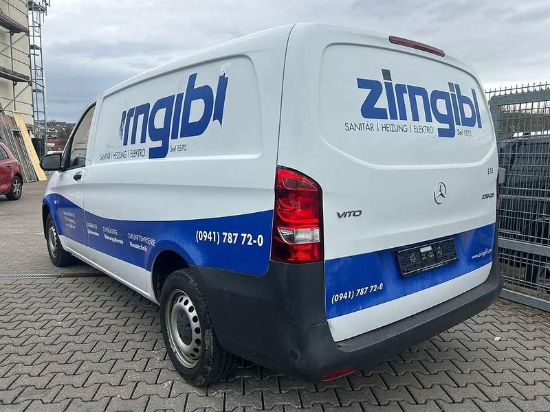 Gebraucht Mercedes Vito 88 PS (64 kW) 2017 Weiß Van