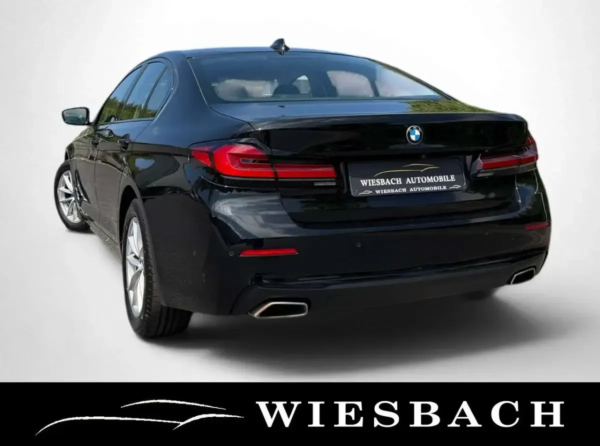 Gebraucht BMW 520 190 PS (139 kW) 2023 Schwarz Limousine