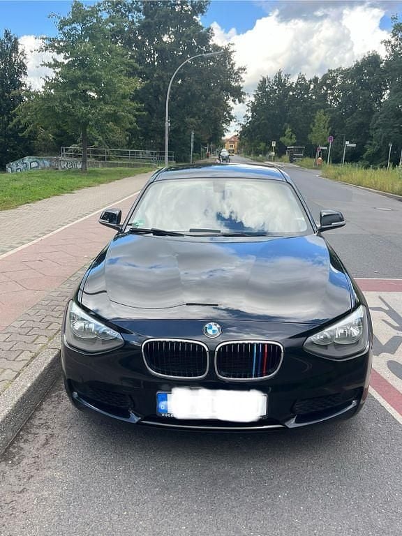 Schwarz Gebraucht 2013 BMW 116 Kleinwagen | 5.600 € (Guter Preis) - Bild 1/4