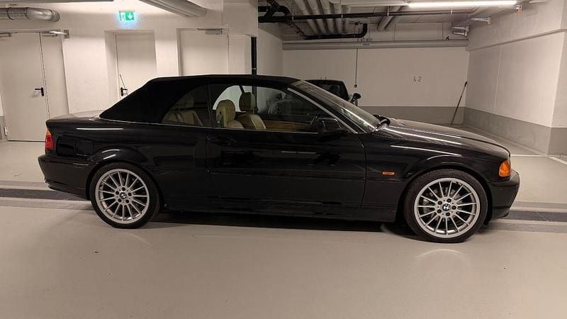 Gebraucht BMW 323 Cabriolet Performance 170 PS (125 kW) 2000 Schwarz Cabrio