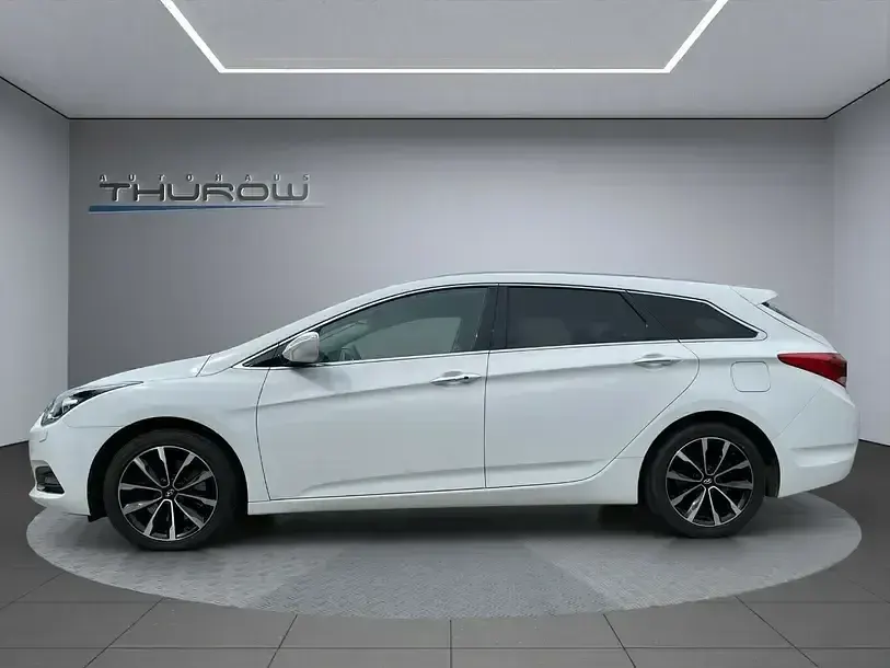 Gebraucht Hyundai i40 165 PS (121 kW) 2018 Pure white Kombi