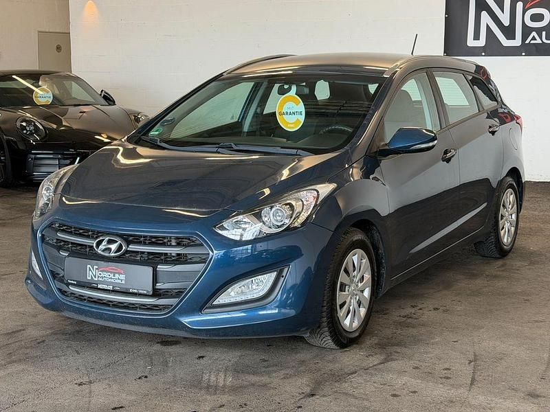 Gebraucht Hyundai i30 Trend 110 PS (80 kW) 2017 Blau Kombi