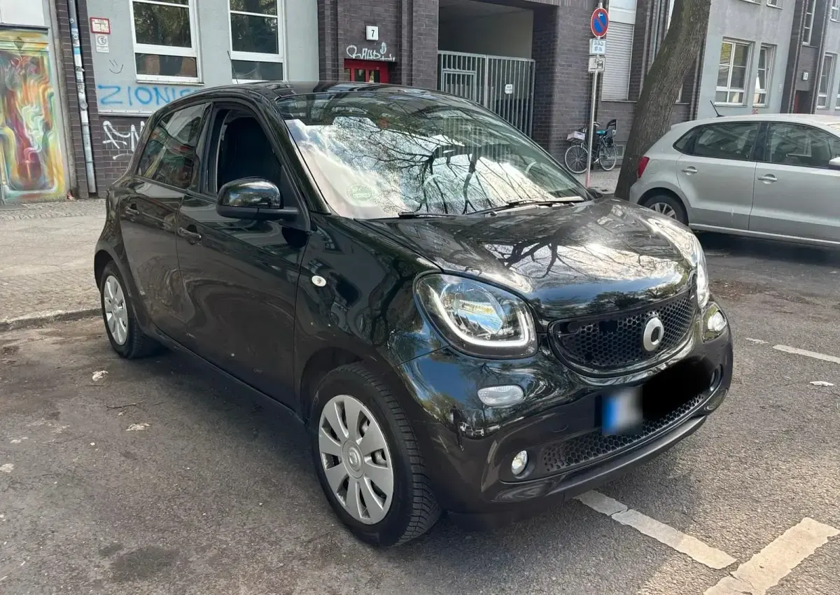 Usata Smart ForFour Prime 71 CV (52 kW) 2015 Nero Utilitaria