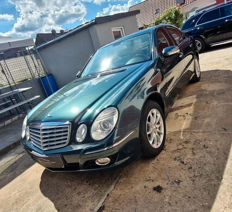 Grün Gebraucht 2007 Mercedes E280 Limousine | 6.299 € (Fairer Preis) - Bild 1/4