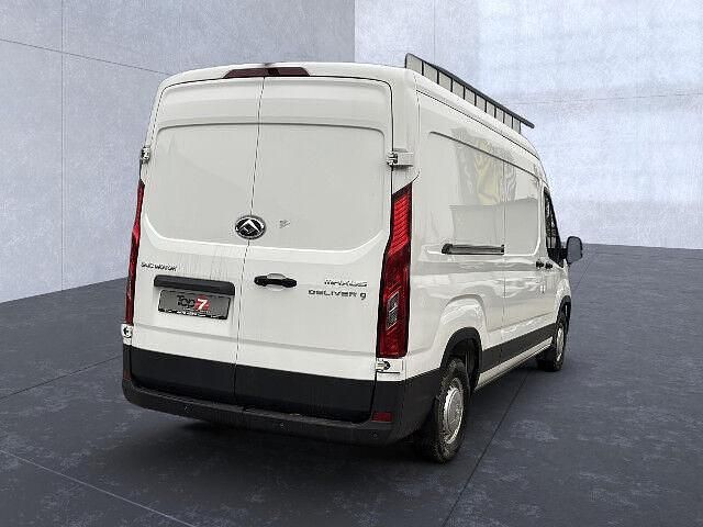 Neu Maxus V90 147 PS (108 kW) 2025 Weiß Van