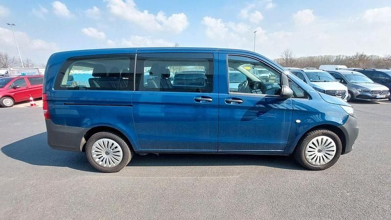Gebraucht Mercedes Vito 136 PS (100 kW) 2022 Stahlblau Van