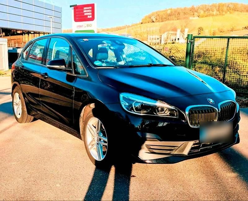 Gebraucht BMW 216 Advantage 116 PS (85 kW) 2021 Schwarz Kombi