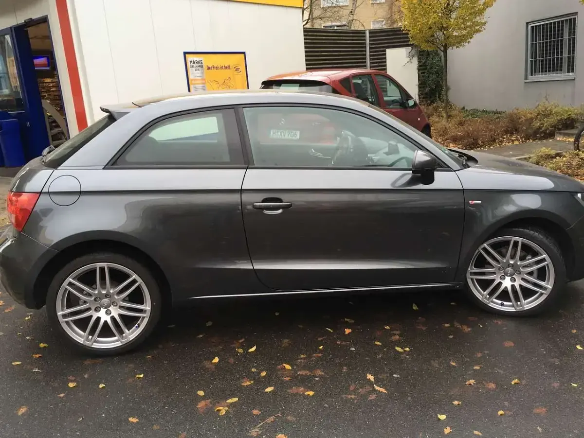 Gebraucht Audi A1 S-Line 122 PS (89 kW) 2014 Grau Kleinwagen