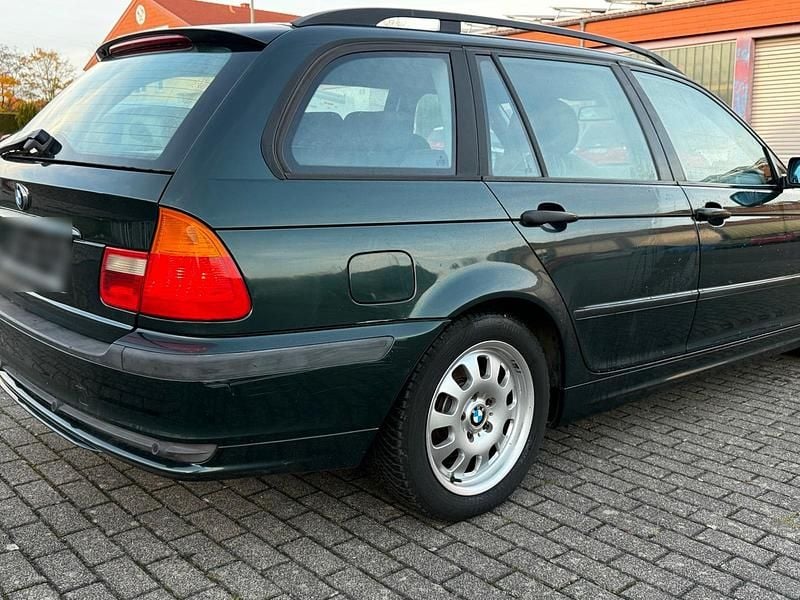 Gebraucht BMW 316 116 PS (85 kW) 2003 Grün Kombi