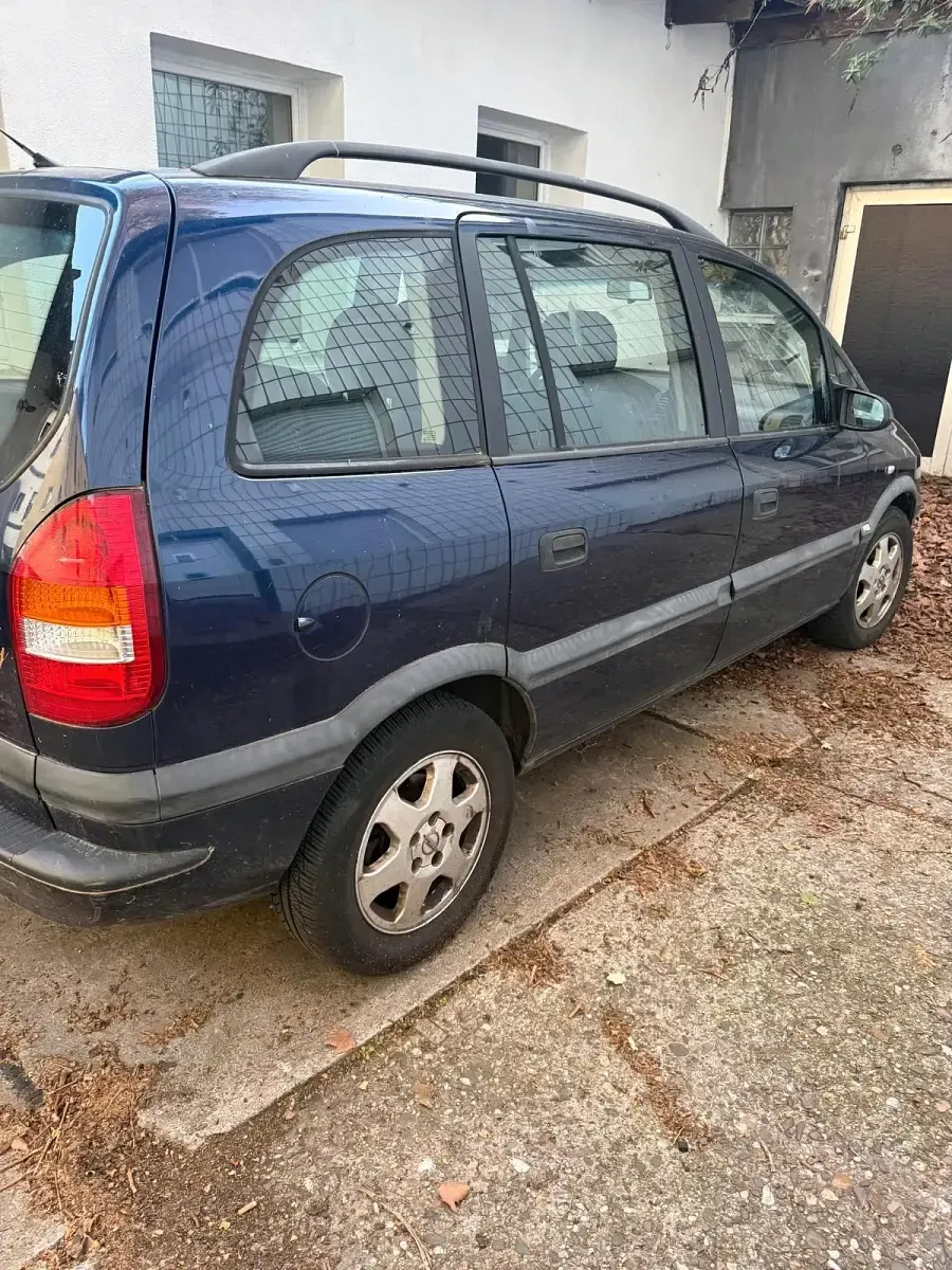 Gebraucht Opel Zafira 101 PS (74 kW) 2002 Blau Van / Kleinbus