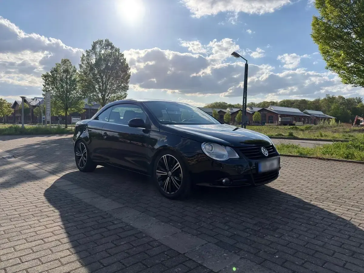 Second-hand VW Eos 140 CP (102 kW) 2008 Negru Cabrio