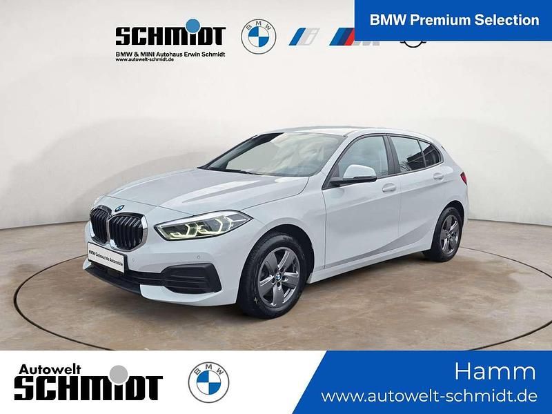 Alpinweiß uni Gebraucht 2022 BMW 118 Advantage Kleinwagen | 19.990 € (Fairer Preis) - Bild 1/3